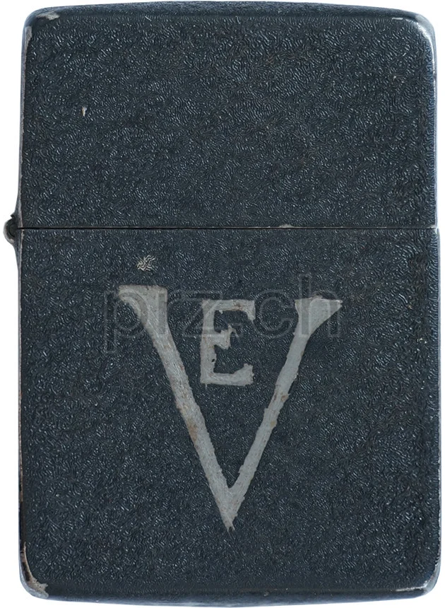 V-E Day – Victory in Europe, Modell four barrel hinge, flat bottom, Jahr 1942 - 43, Vorderseite